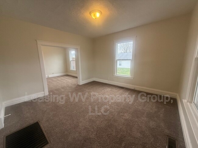 Building Photo - 2914 Virginia Ave