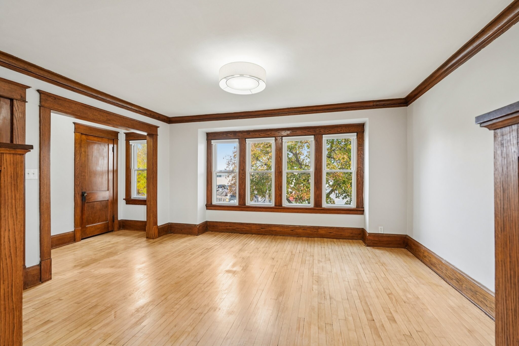 Living Room - 1705 W Custer Ave