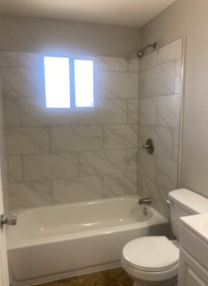 Building Photo - 2310 E Broadway Rd