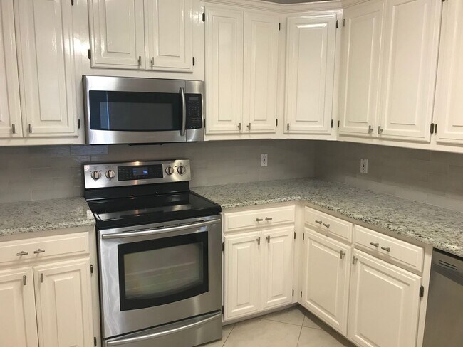 Building Photo - 3106 Silkwood Dr