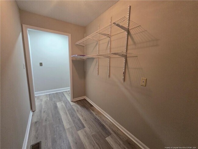 Building Photo - 1606 Gilmore St