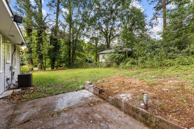 Building Photo - Charming 3 Bedroom, 2 Bathroom house