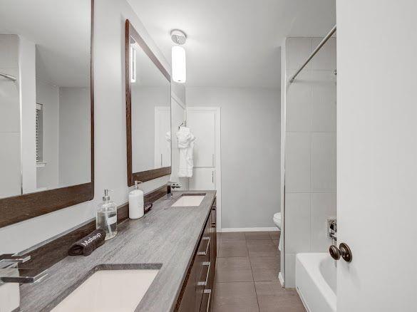 Building Photo - 9667 Timberleaf Dr