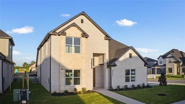Building Photo - 431 Hedge Dr