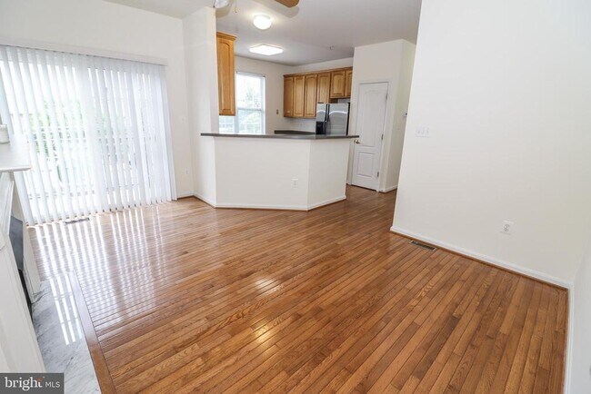 Building Photo - 12180 Abington Hall Pl