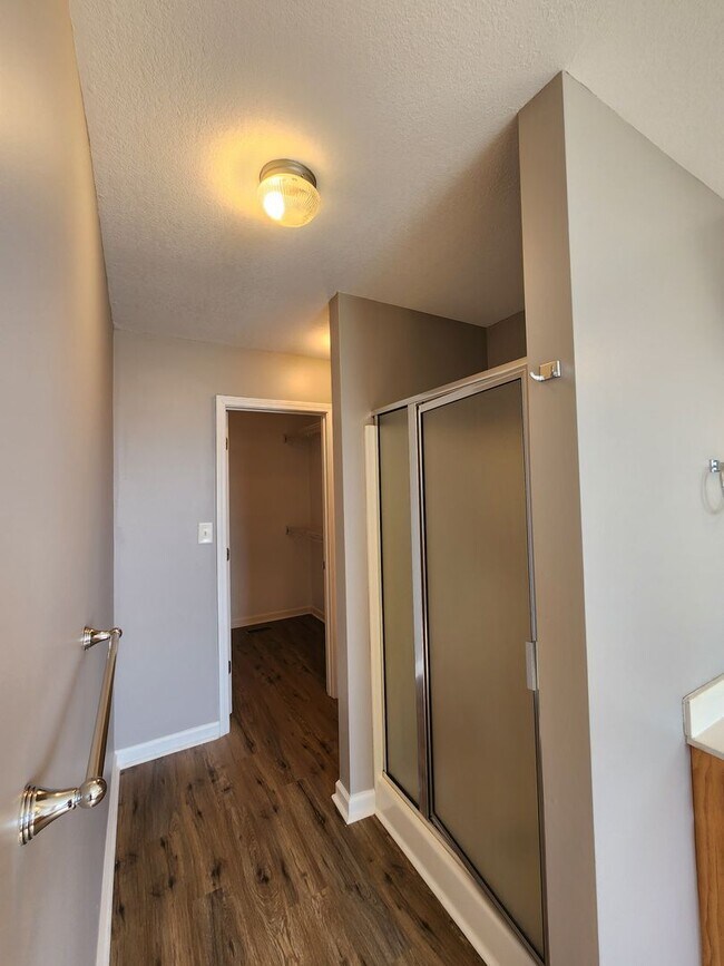 Building Photo - Your Next Home Sweet Home Awaits!