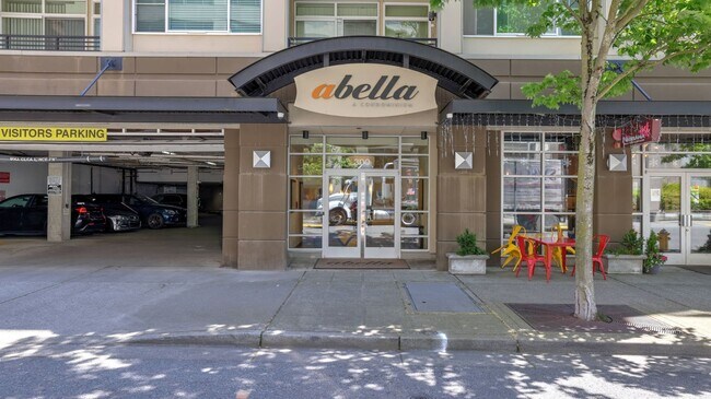 Building Photo - 2bd/1.75ba Bellevue Condo