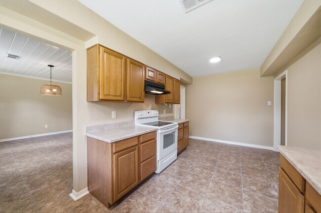 Building Photo - 14906 Quaking Aspen Dr