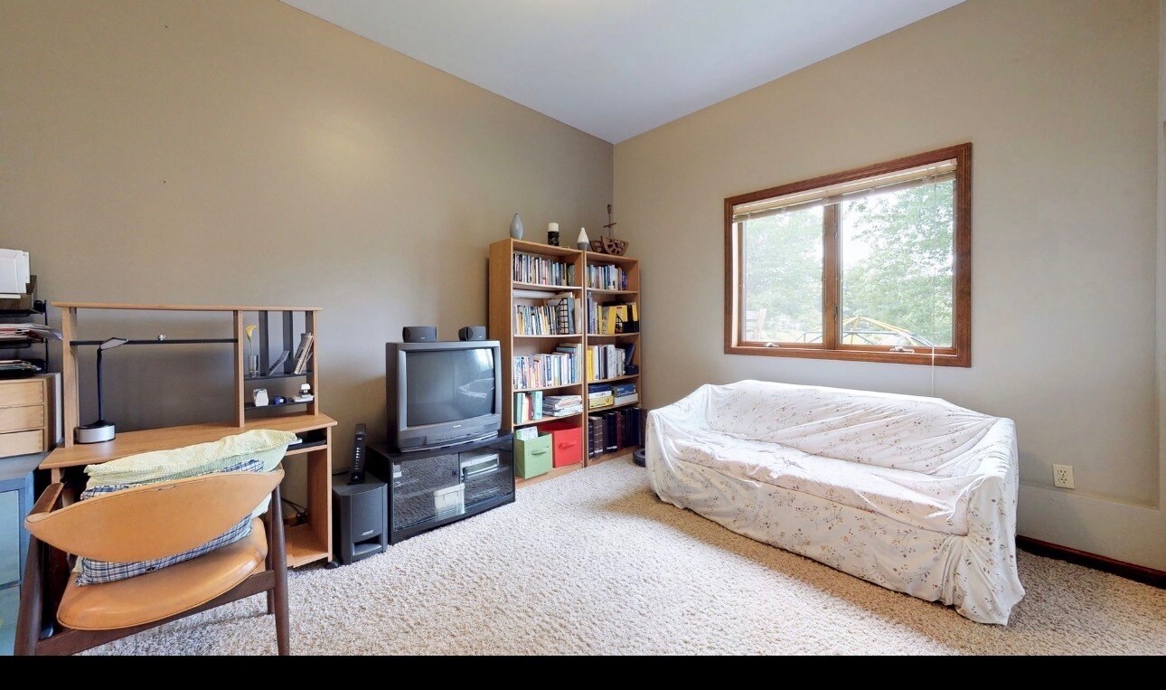 Building Photo - 2115 Ivy Ct