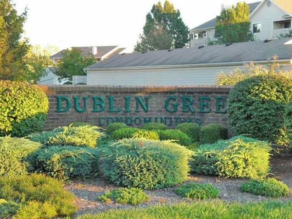 Building Photo - 6729 Meadow Creek Dr