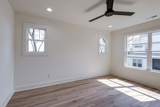 Building Photo - Bright + Modern 4BR in Walkable Inglewood — Available Dec 1