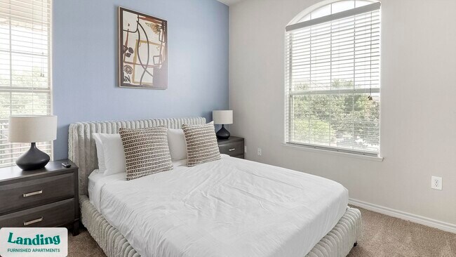 Building Photo - 6101 N Riverside Dr