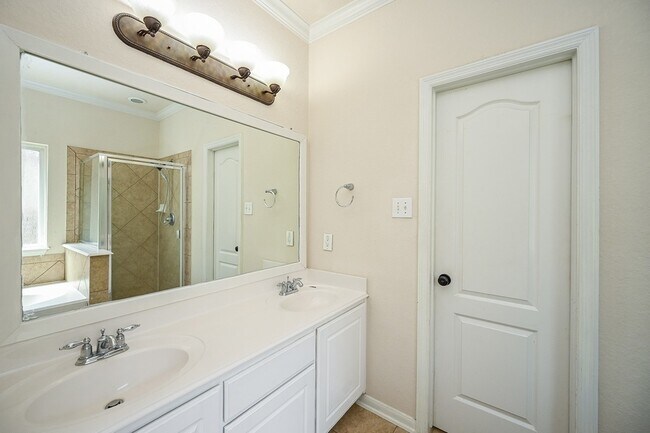 Building Photo - 4411 Wellington Grove Ln