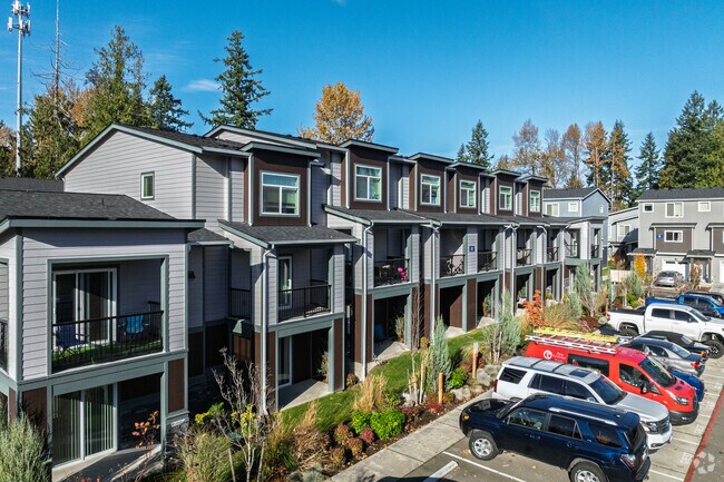 Building Photo - The Landing at Lake Tapps