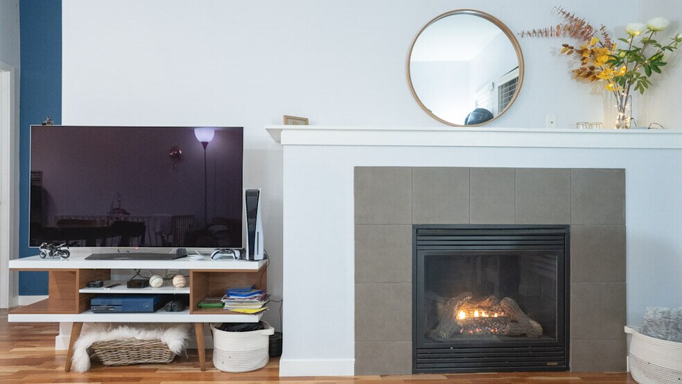 Cozy fireplace for winter movie nights - 375 Kirkland Ave