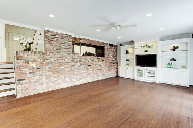 Building Photo - 4135 Breakwood Dr