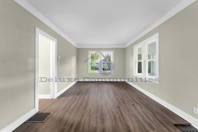 Building Photo - Fully Remodeled 3 bed 1 bath- Single Family Home!! JUST LISTED!