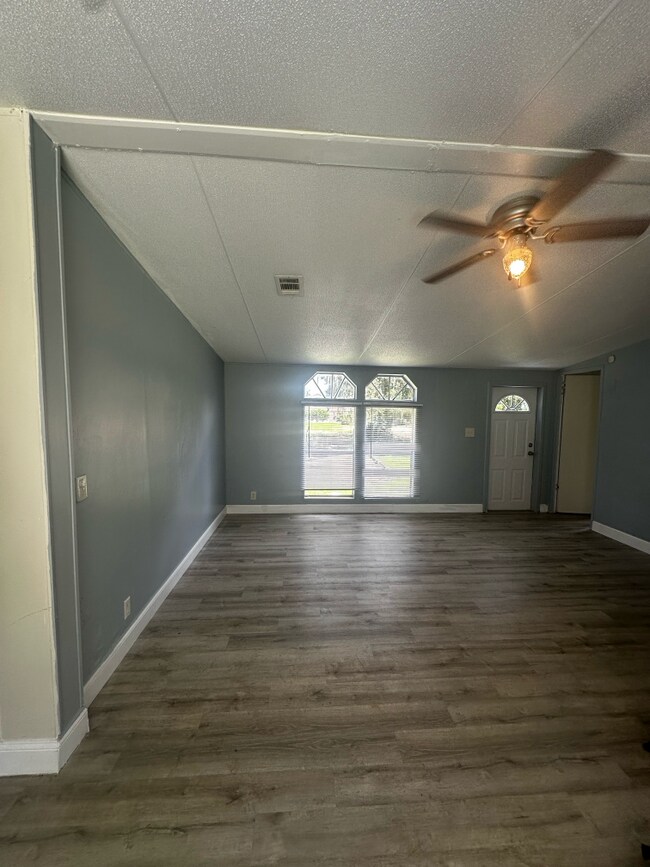 Building Photo - 1060 Piercewood Pt