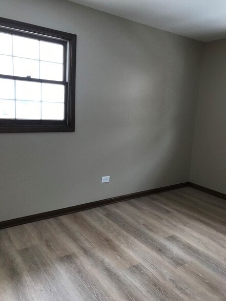 Bedroom 2 - 654 Eletson Dr