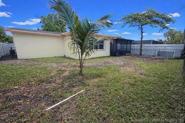 Building Photo - 8630 NW 24th Ct