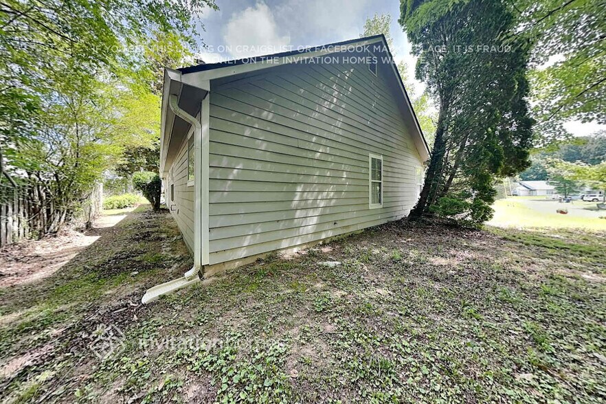 Building Photo - 3505 Clare Cottage Trace SW
