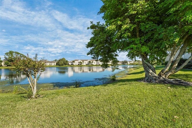 Building Photo - 4045 Crockers Lake Blvd