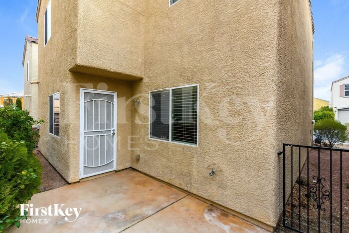 Building Photo - 7427 Margollini St