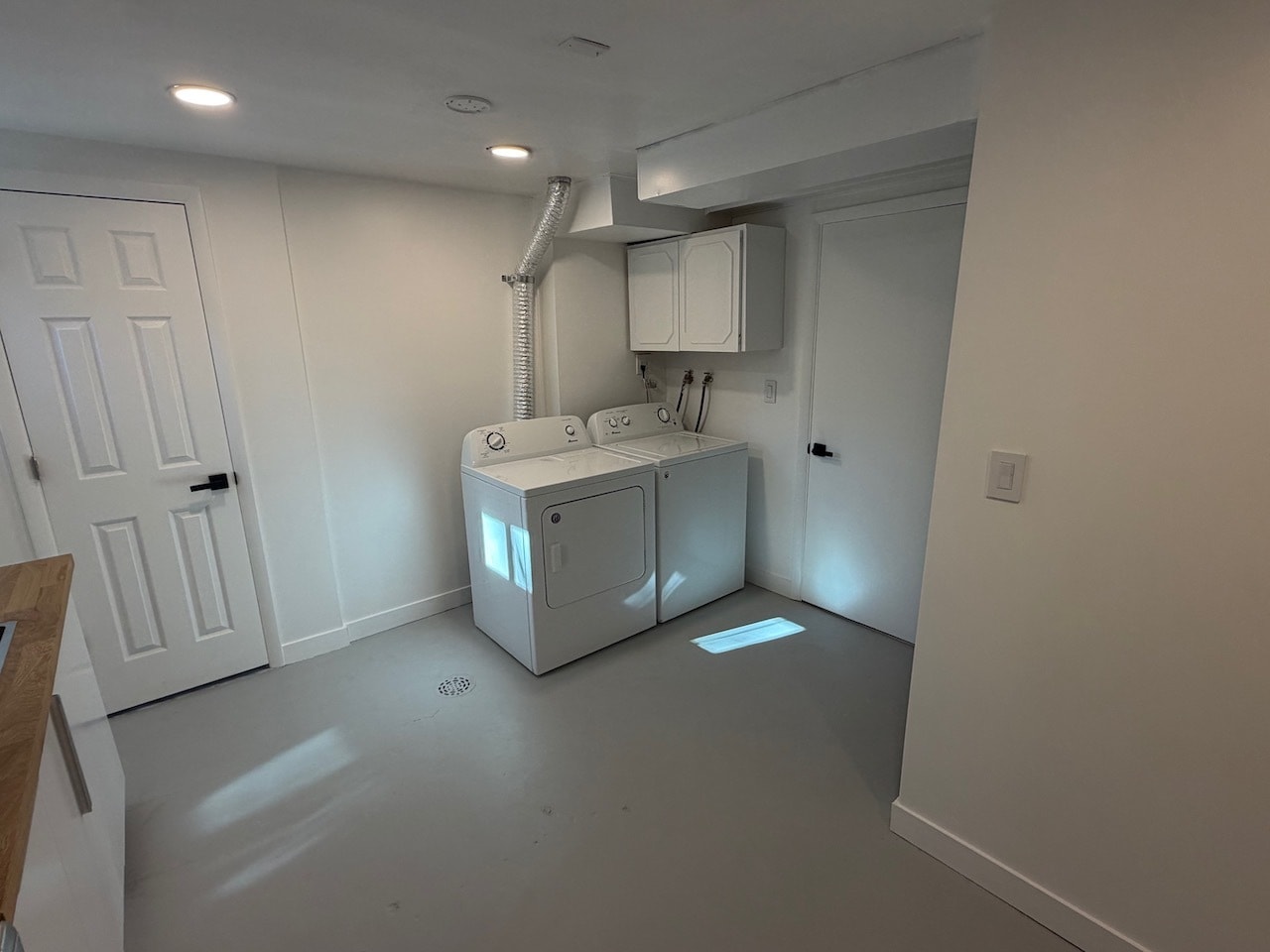 Building Photo - 6391 S Spotswood Cir