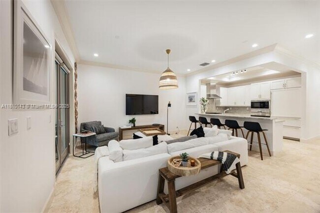 Building Photo - 7430 SW 56th Ct