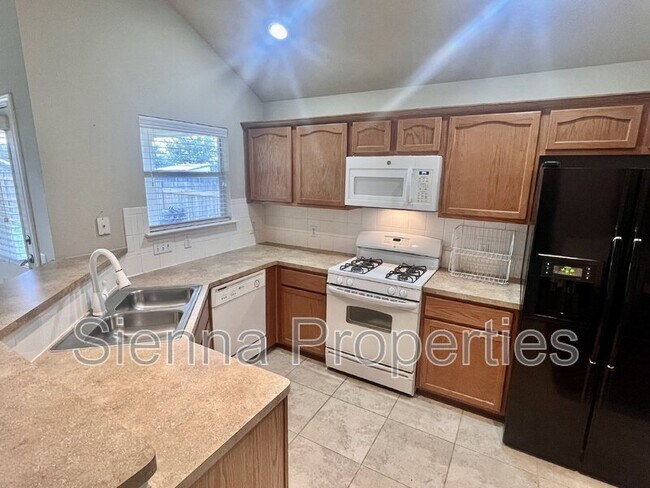 Building Photo - 2509 Elara Dr