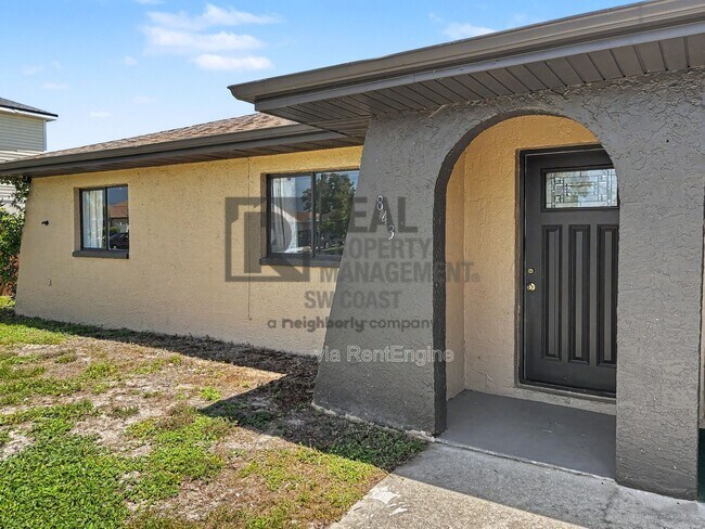 Building Photo - 843 SW 16th Terrace