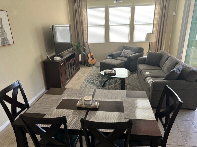 Building Photo - 11257 Rainbow Peak Ave