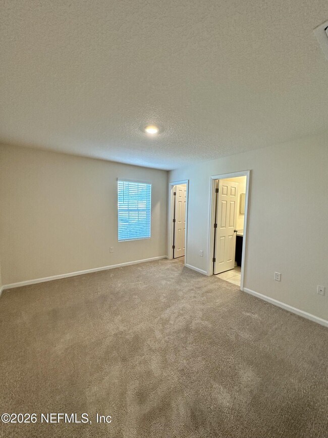 Building Photo - 947 Observatory Pkwy