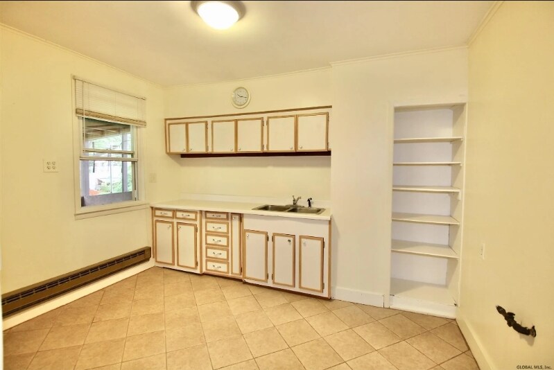 Building Photo - 530 3rd St