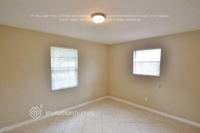 Building Photo - 885 Rayston St