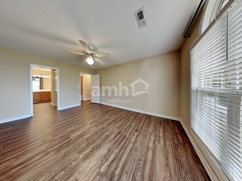 Building Photo - 4880 Manteo Ln