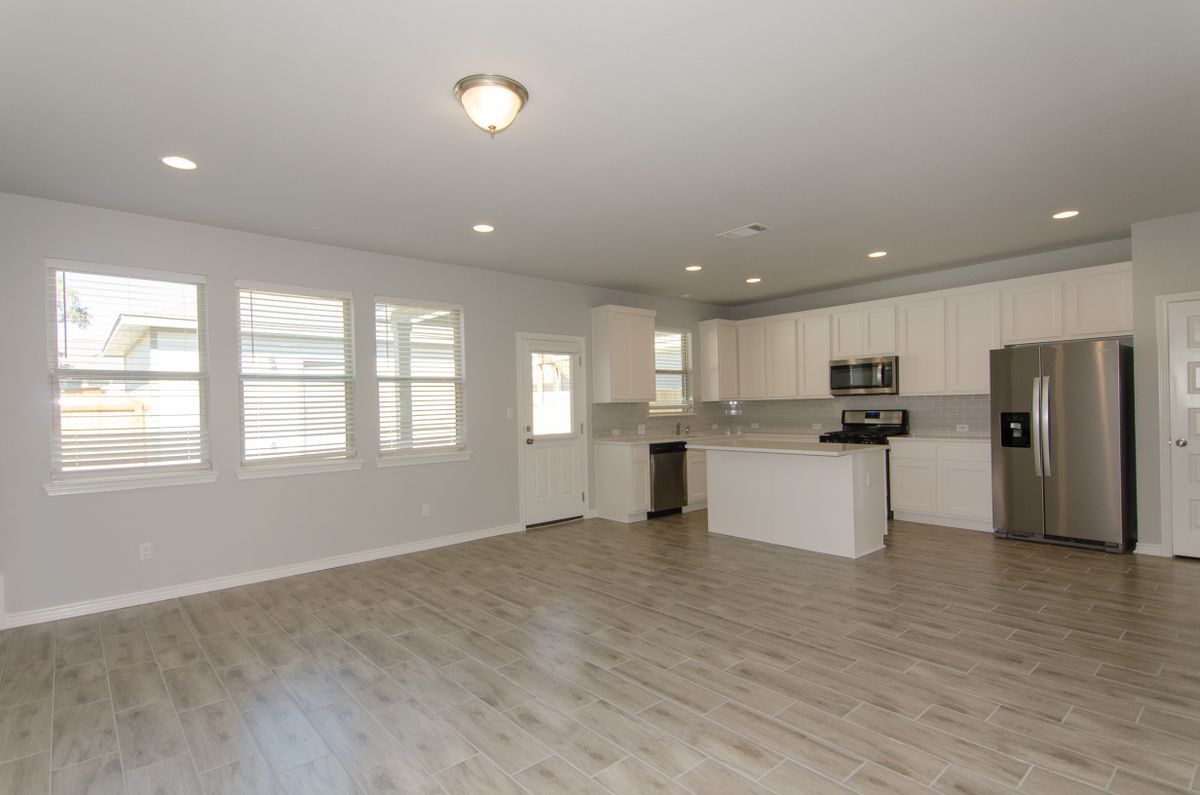 Building Photo - 2136 Pecan Island Dr