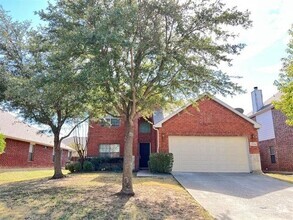 Building Photo - 3209 Hoover Dr