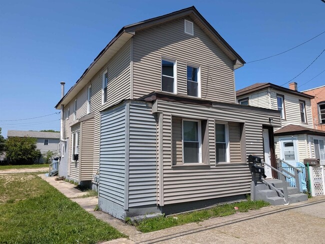 Primary Photo - 322 N Tennessee Ave