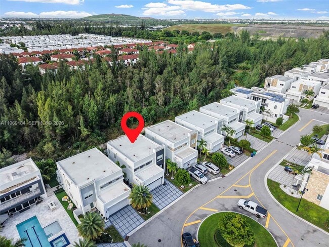 Building Photo - 10373 NW 68th Terrace