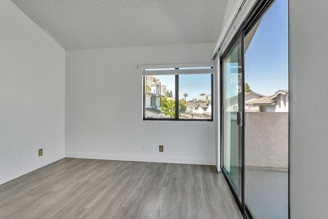 Building Photo - 8878 Regents Rd