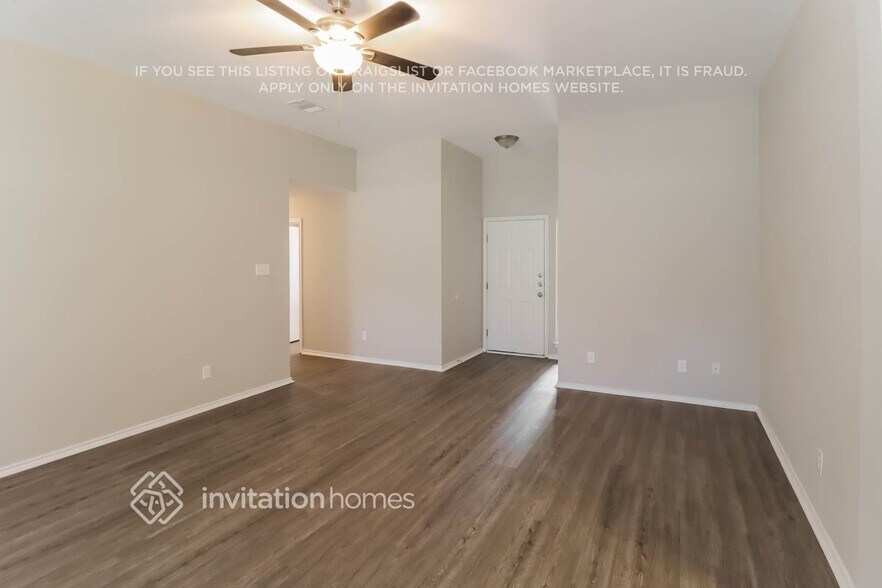 Building Photo - 2604 Hill Street Cove