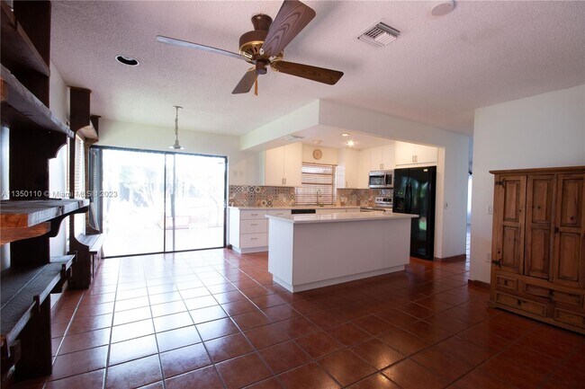 Building Photo - 12800 SW 104th Terrace