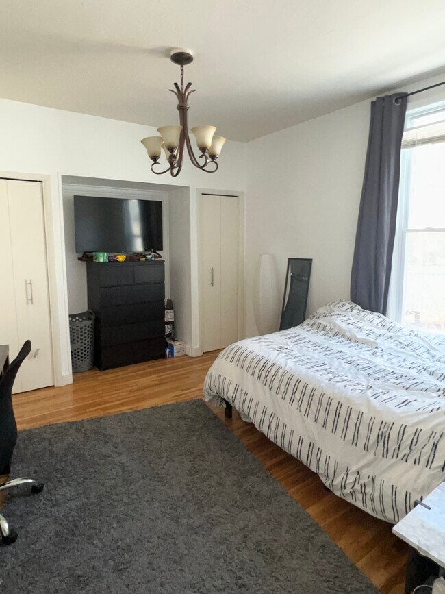 Bedroom 1 - 1058 24th Ave SE