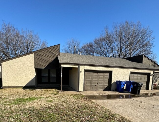 Primary Photo - Gorgeous 3 bedroom 2 bathroom home
