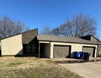 Building Photo - Gorgeous 3 bedroom 2 bathroom home