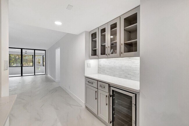 Building Photo - 6420 Boca Del Mar Dr