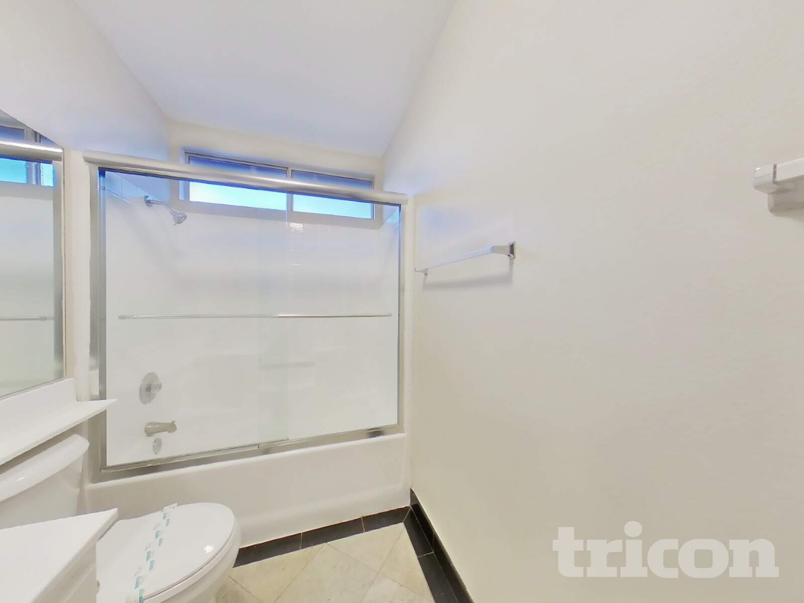 Building Photo - 863 Pike Dr