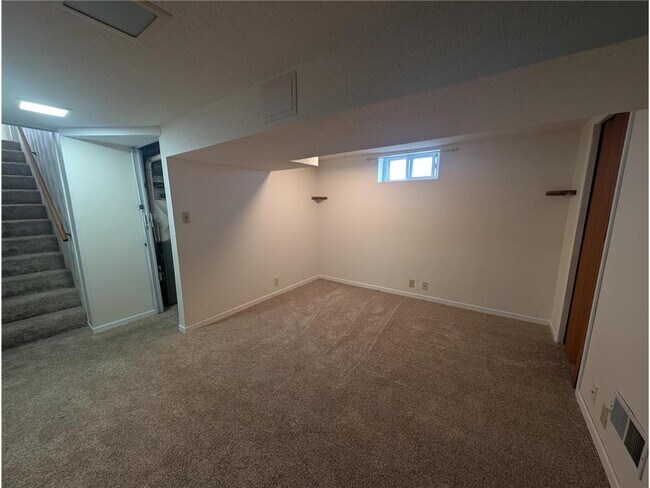 Building Photo - 5027 6th St NE