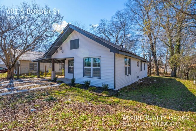 Building Photo - Completely updated 3 bedroom Benton Home